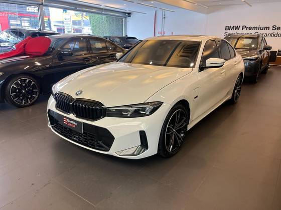 BMW 330e 2.0 16V TURBO HÍBRIDO M SPORT AUTOMÁTICO